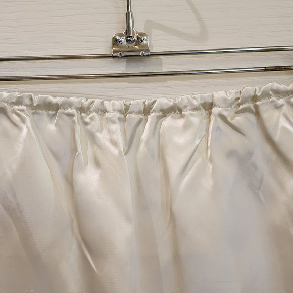 Vintage-made Japanese Silk Lounge Set - Picture 10 of 13